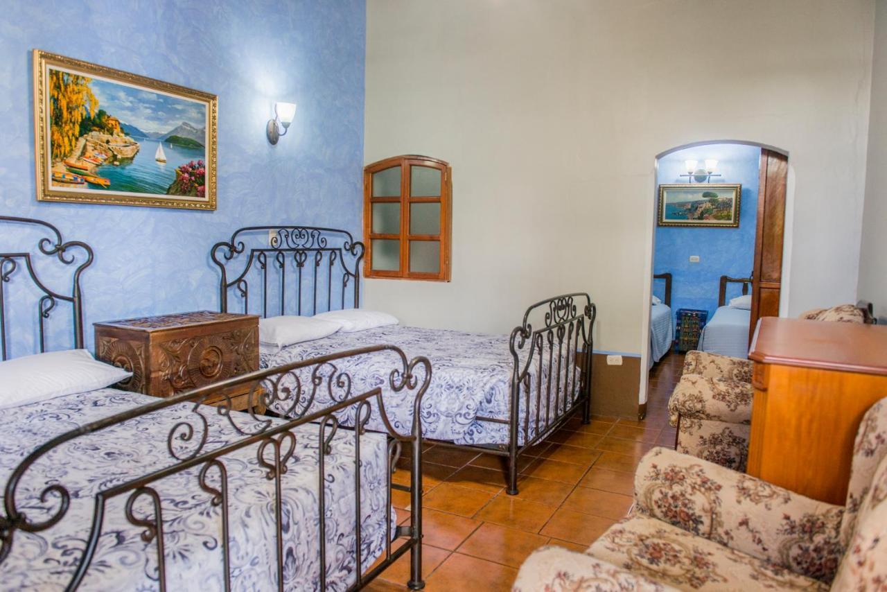 Hotel Casa De Las Fuentes 危地马拉安地瓜 外观 照片
